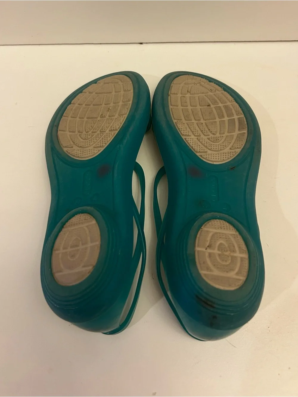 Women Size 4 Crocs Isabella Green w/ pastel straps flexible jelly sandals